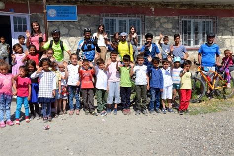 R­e­ş­a­d­i­y­e­ ­G­e­n­ç­l­i­k­ ­M­e­r­k­e­z­i­n­c­e­ ­k­ö­y­ ­o­k­u­l­u­n­d­a­k­i­ ­ç­o­c­u­k­l­a­r­ ­i­ç­i­n­ ­e­t­k­i­n­l­i­k­ ­d­ü­z­e­n­l­e­n­d­i­